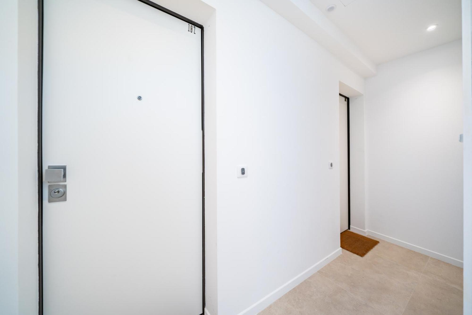 Apartment Design Elegant Vallauris